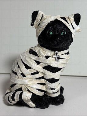 BLACK Cat Mummy with Green Eyes Figurine  3.5 inch Resin Halloween Spooky Kitty